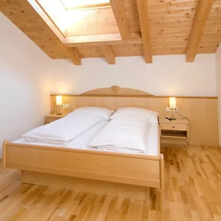 Penthouse Kurz *