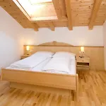Penthouse Kurz *