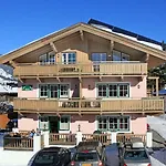 Penthouse Kurz *